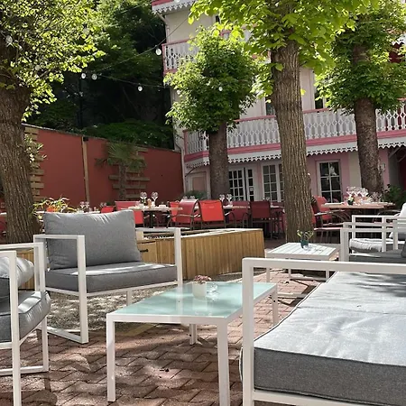Hotel Et Restaurant Le Patio 2*